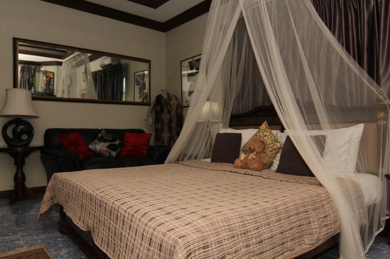 The Wilsons' Shangrila Bed & Breakfast Dumaguete City Ngoại thất bức ảnh