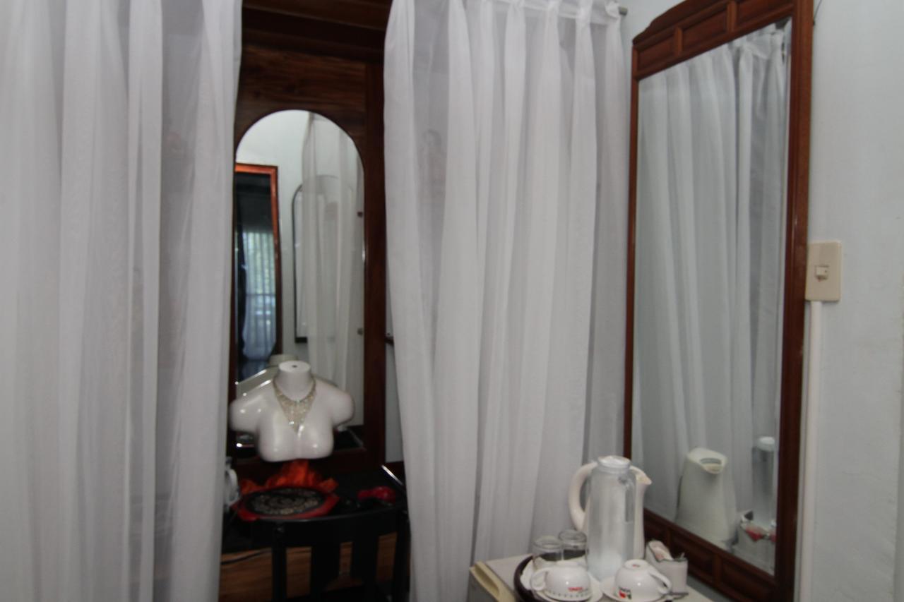 The Wilsons' Shangrila Bed & Breakfast Dumaguete City Ngoại thất bức ảnh